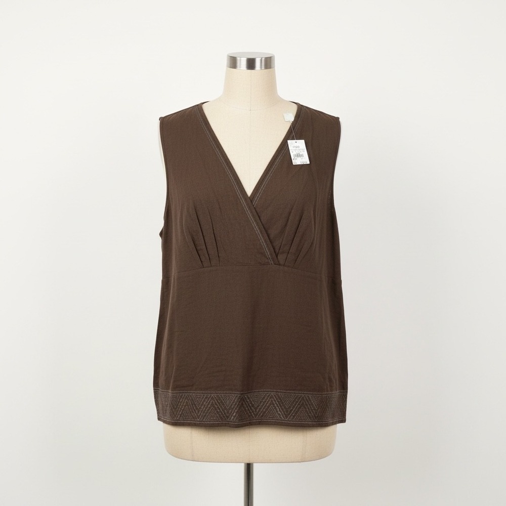Cato Brown Sleeveless V-Neck Blouse